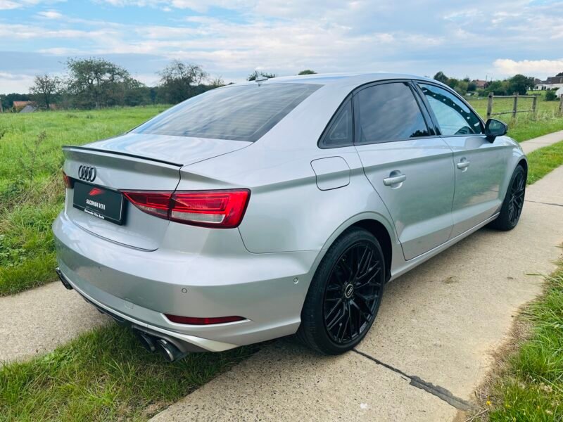 VENDUE/SOLD Audi A3 Berline - 30 TFSI - SHADOW LOOK PLUS - CARPLAY - CAPTEURS 360°