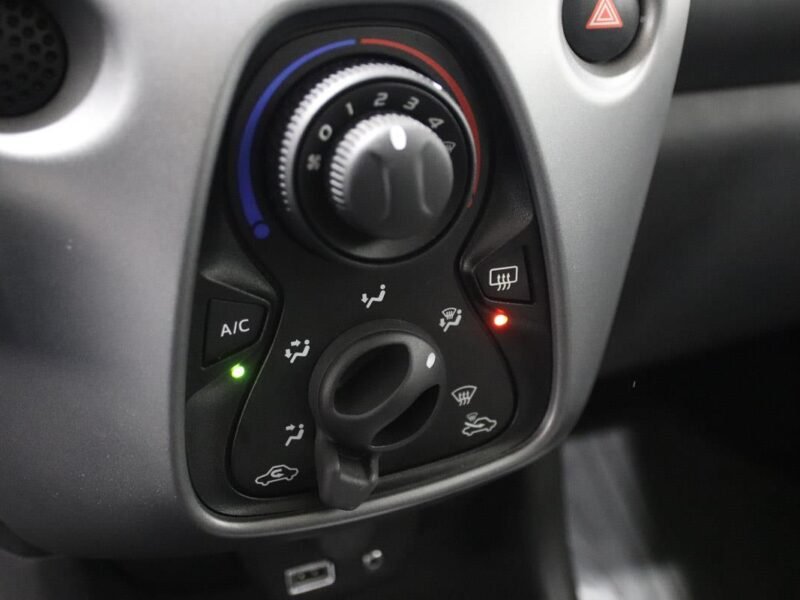 Toyota Aygo 1.0i VVT-i x